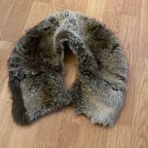 Faux fur collar